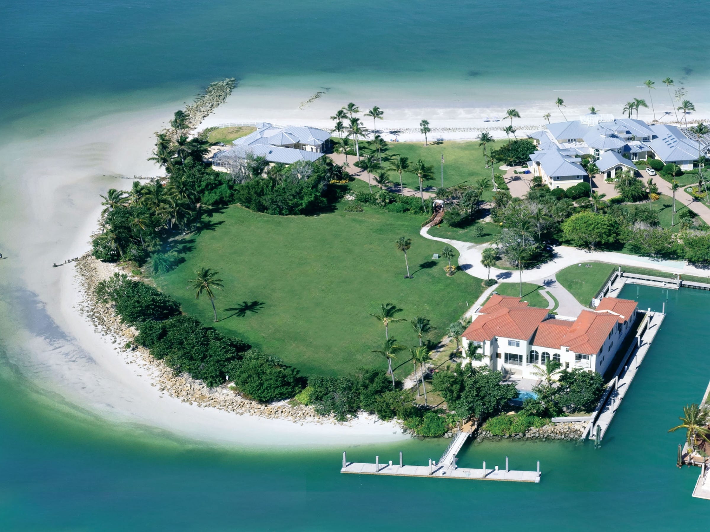 the-most-expensive-property-for-sale-in-the-us-is-a-florida-compound-where-a-late-investing-mogul-gathered-hundreds-of-his-family-members