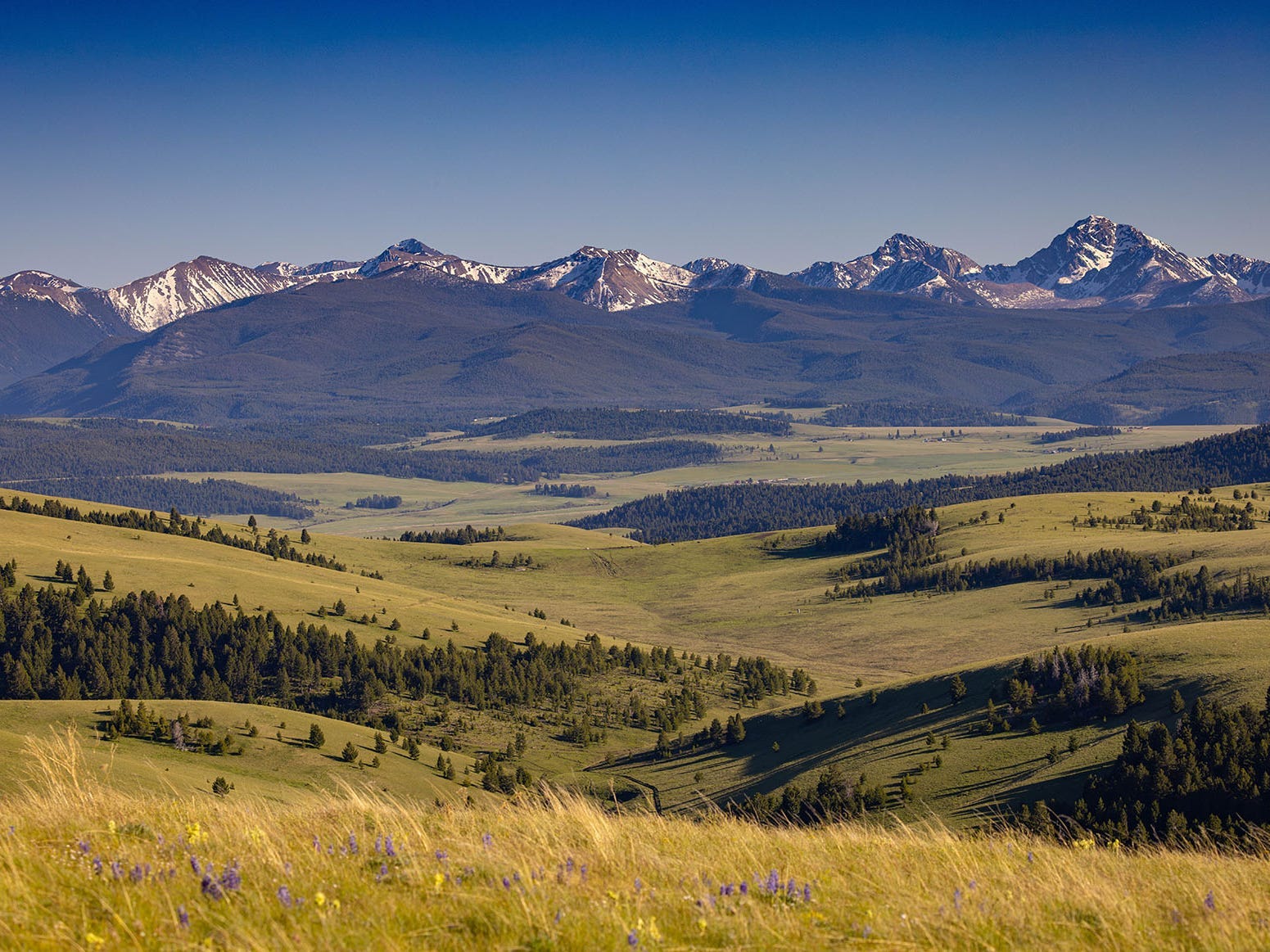 this-$217-million-ranch-for-sale-in-montana-once-served-as-a-hideout-for-a-soviet-pilot-who-defected-in-a-mig-25-take-a-look.