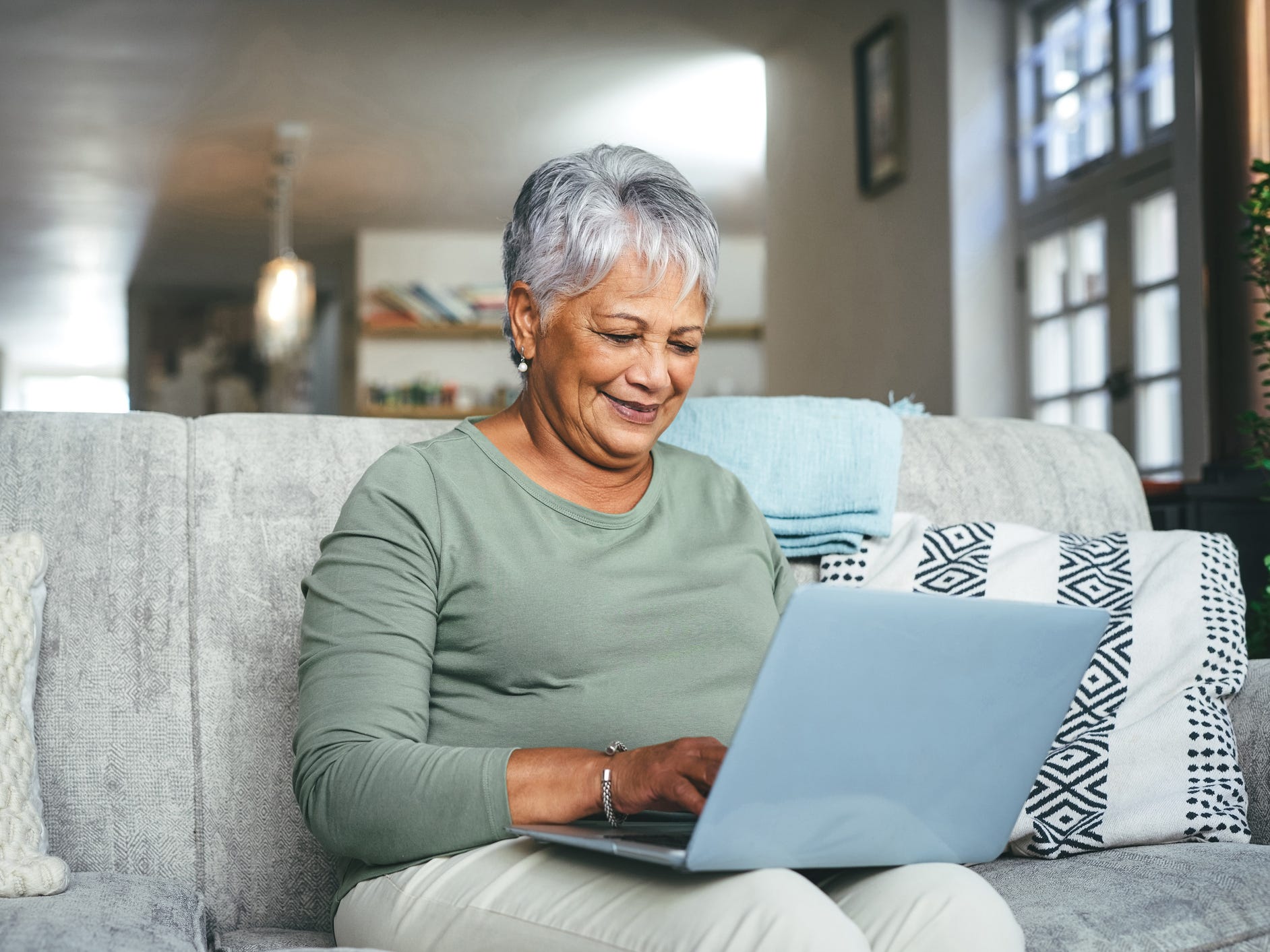 earn-up-to-5.30%-apy-on-your-savings-account-balance:-lendingclub-launches-a-new-high-yield-savings-account